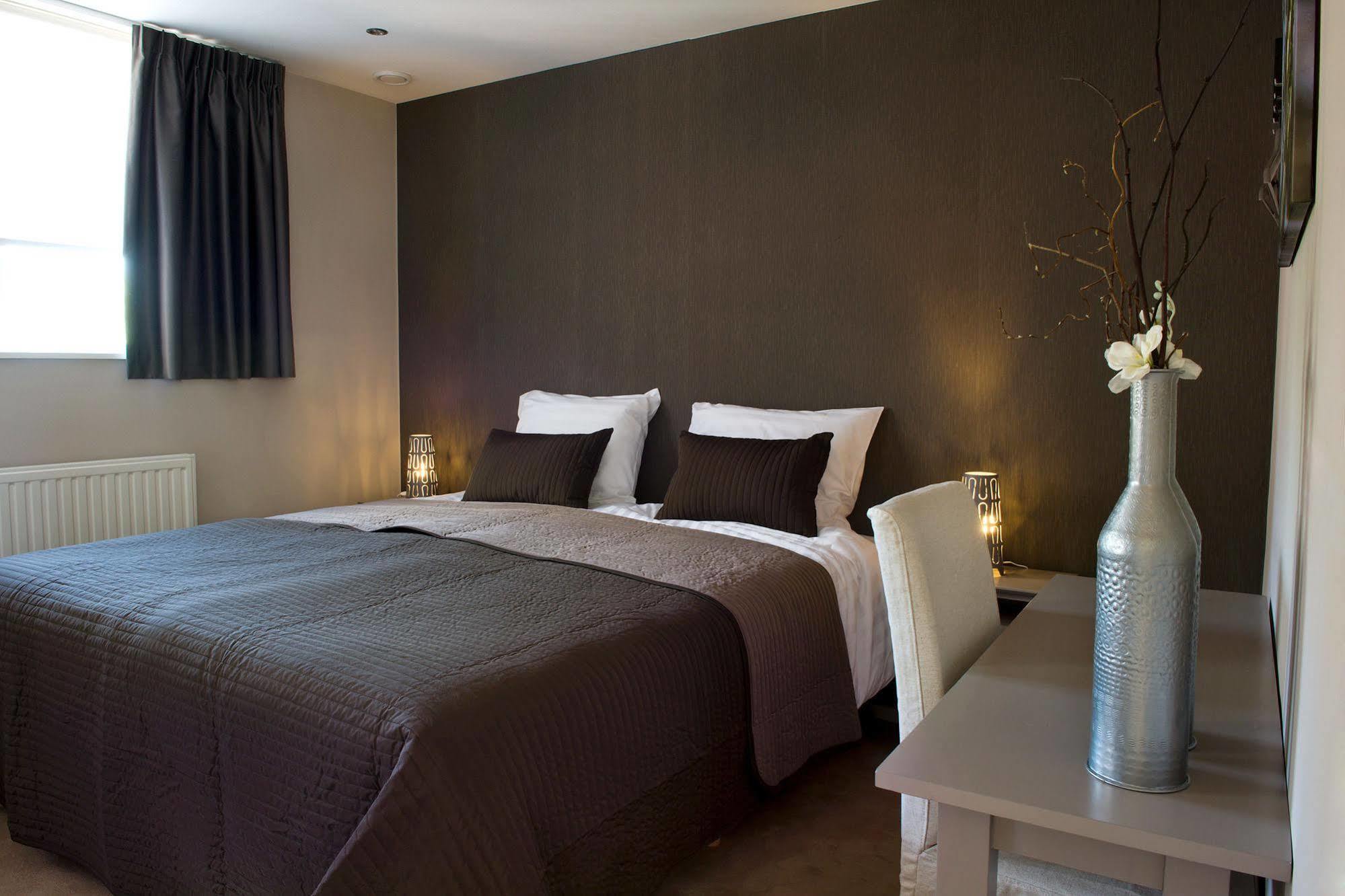 Dinteloord Hotel-Restaurant Thuis! מראה חיצוני תמונה