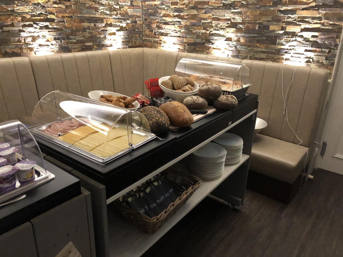 Dinteloord Hotel-Restaurant Thuis! מראה חיצוני תמונה